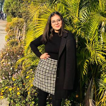 Babysitter in Surrey: Nancy