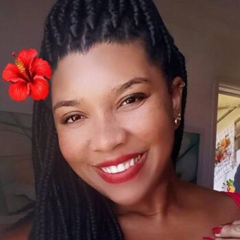 Babysitter in Lauro de Freitas: Erika