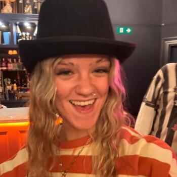 Babysitter Manchester: Lili