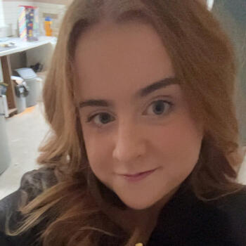 Babysitter in Dublin: Lily
