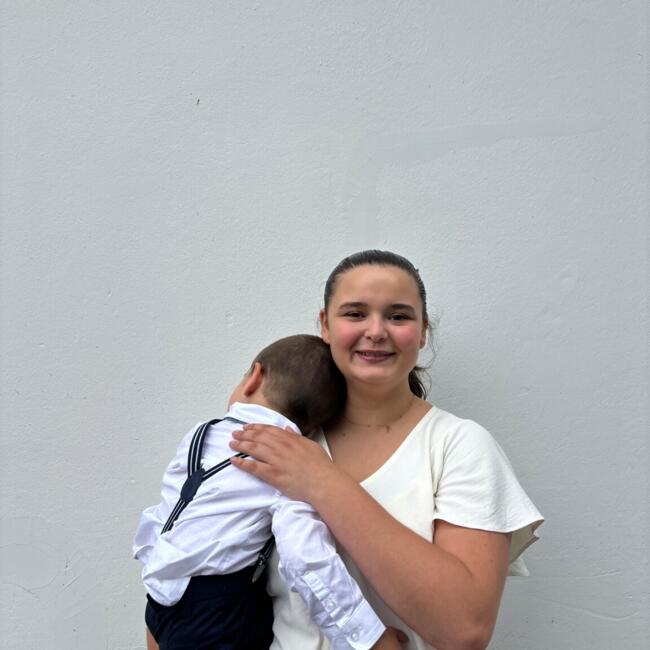 Babysitter in Cambo-les-Bains: Lou