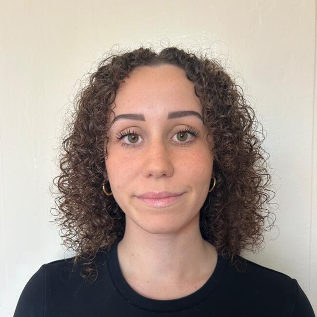 Babysitter in Cannes: Thamazighth