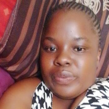 Babysitter Germiston: NONHLEE