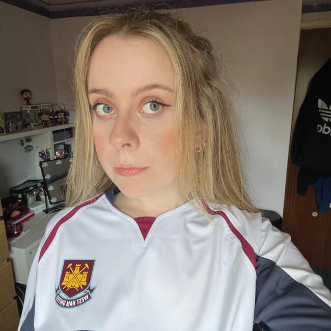 Babysitter in Teddington: Emily