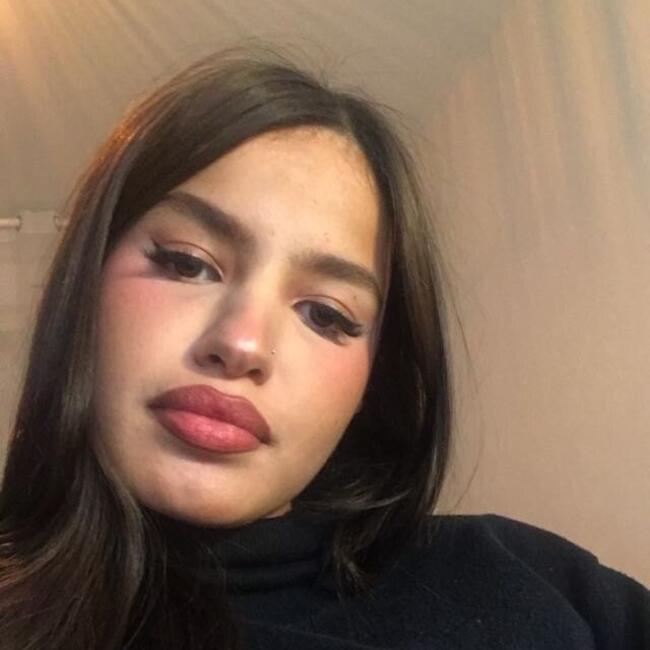 Babysitter in Givors: Djénna