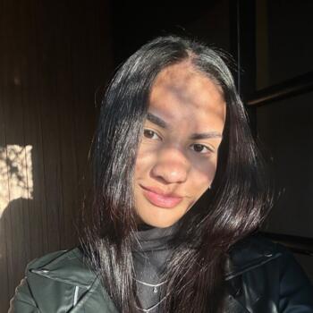 Babysitter in Jandira: Larissa
