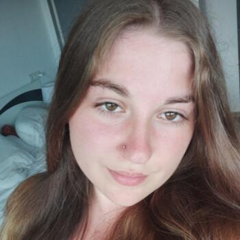 Babysitter in Mazamet: Emma