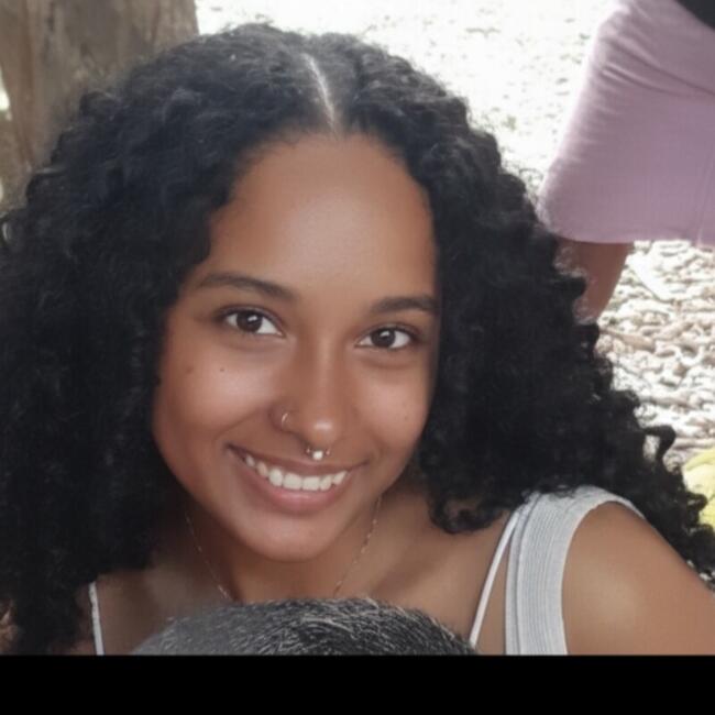 Babysitter in Campos dos Goytacazes: Ingrid Belisario