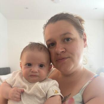 Babysitting job in Staines-upon-Thames: babysitting job Kerii