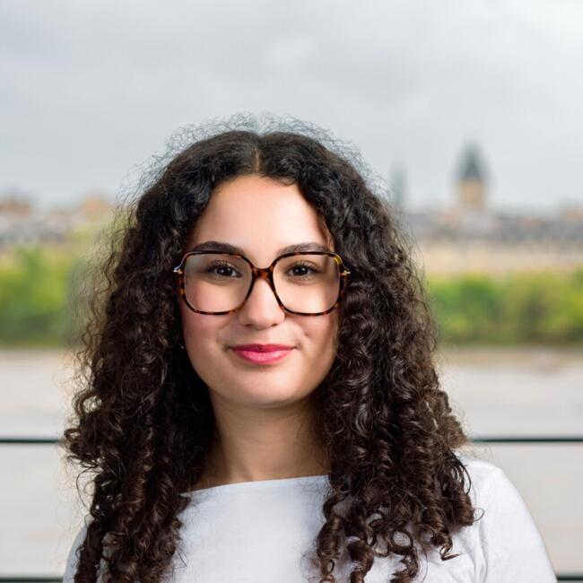Babysitter in Bordeaux: Tania