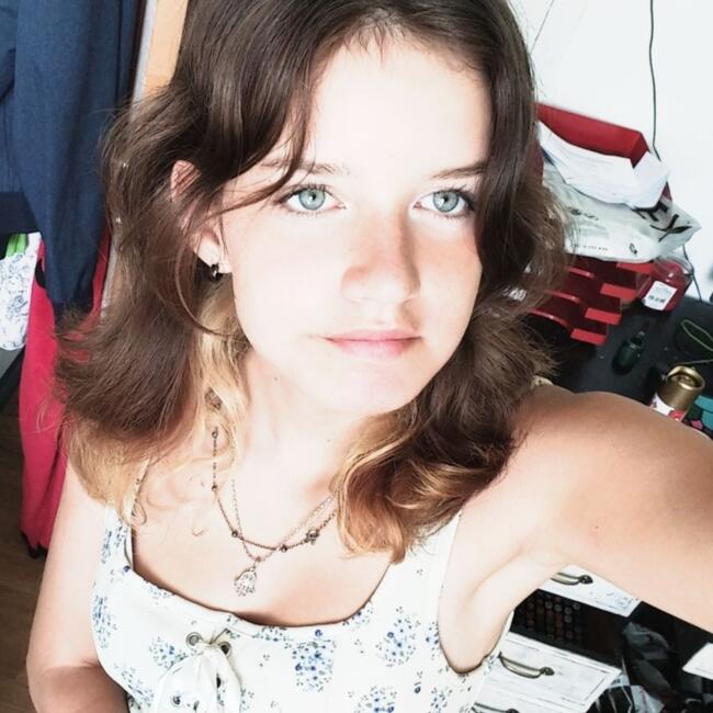 Babysitter in Charleroi: Alexandra