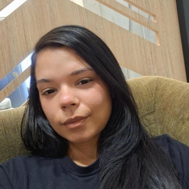 Babysitter in Palmas: Layane