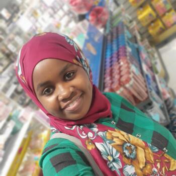 جليسة أطفال في أبوظبي: Tukamusiima