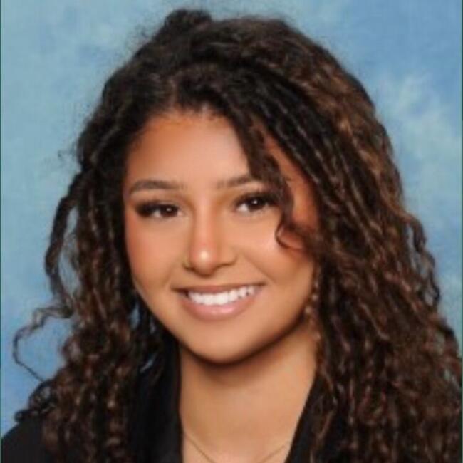 Babysitter in Rochefort-du-Gard: Samia