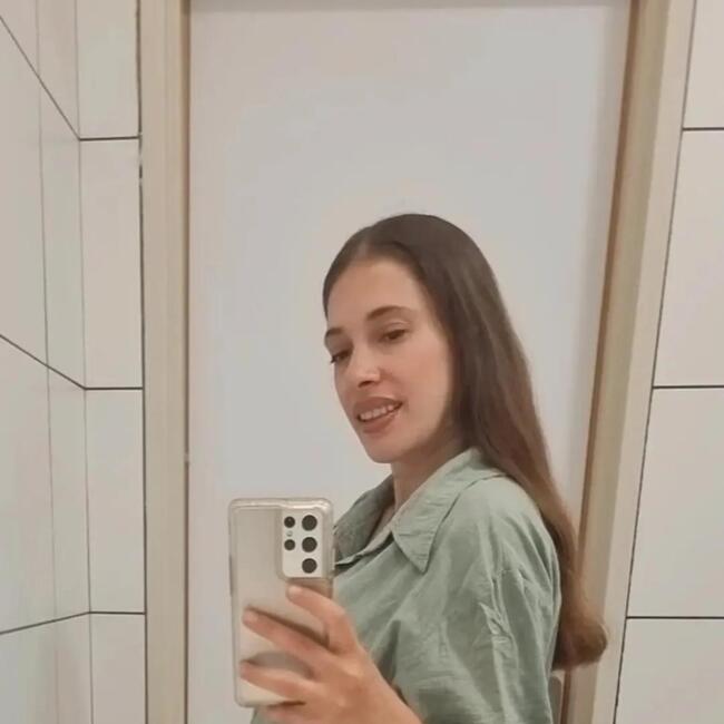 בייביסיטר ב- בני ברק: ריקי