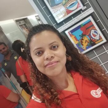 Babysitter Belém: Janice