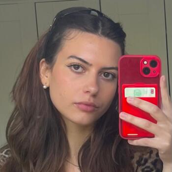 Babysitter in London: Yasmin