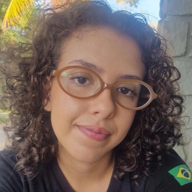 Babysitter in Natal: Leticia