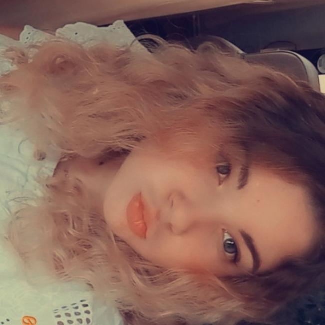 Babysitter in Boulogne-sur-Mer: Laetitia