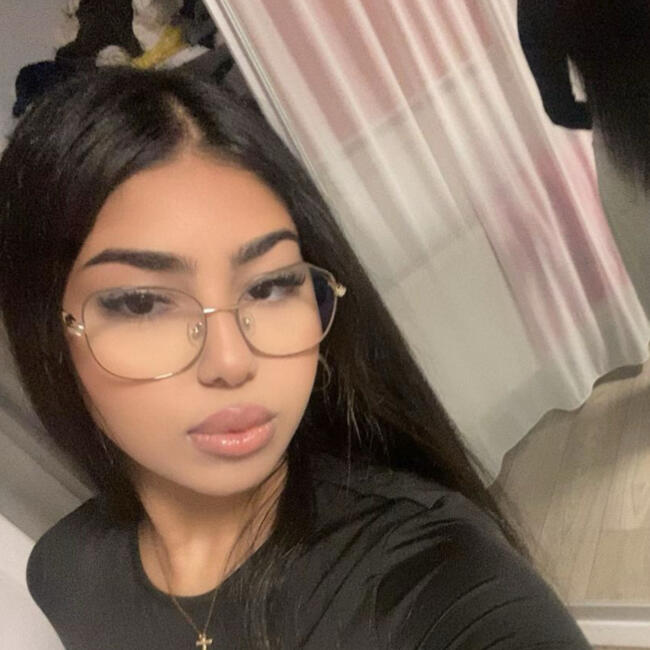 Babysitter in Bucharest: Andreea