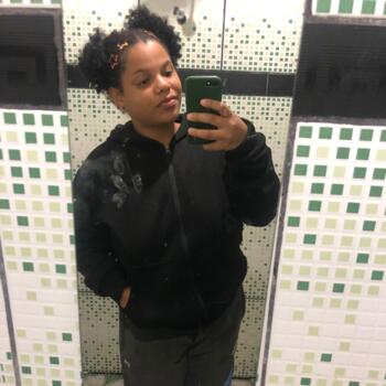 Babysitter in Comodoro: Jujusinha