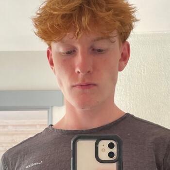 Babysitter in Vire: Matys