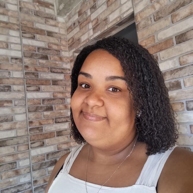 Babysitter in Queimados: Thais