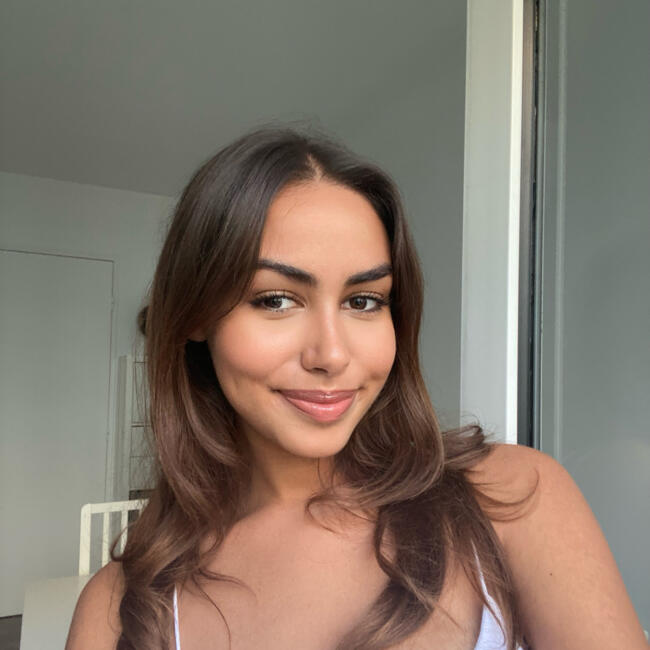 Babysitter in Paris: Ines