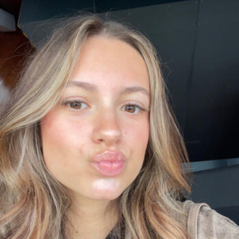 Babysitter in Adelaide: Olivia