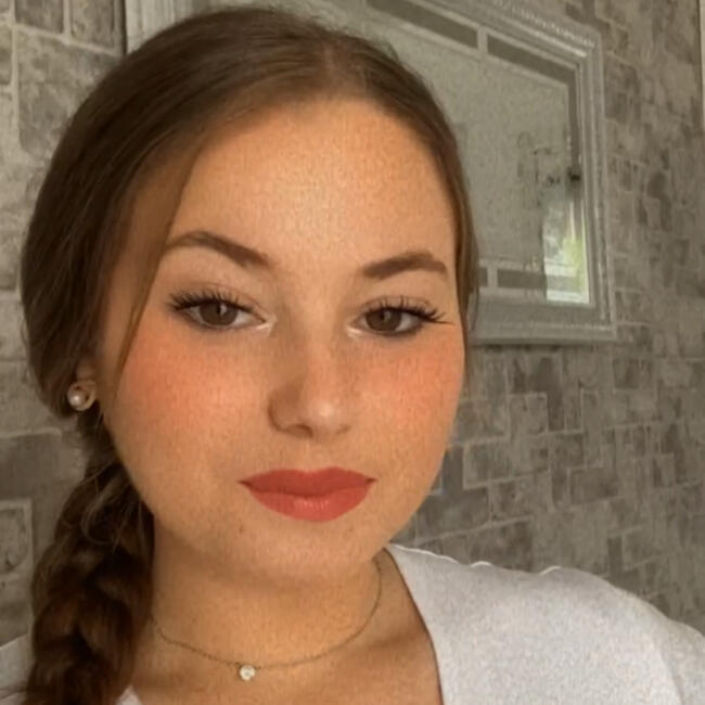 Babysitter in La Chapelle-dArmentières: Somia