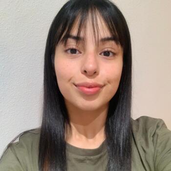 Babysitter in Alicante: Lara Gisele