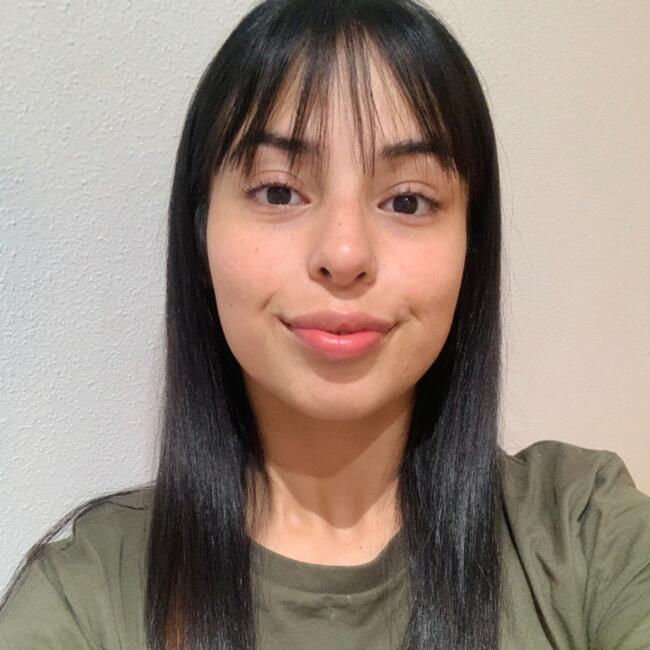 Babysitter in Alicante: Lara Gisele