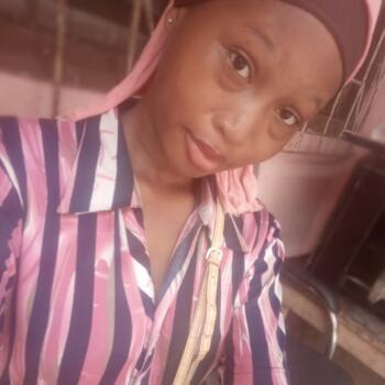Babysitter in Abidjan: Ange