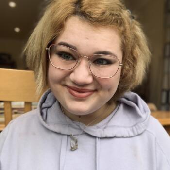 Babysitter in Milton Keynes: Lucy