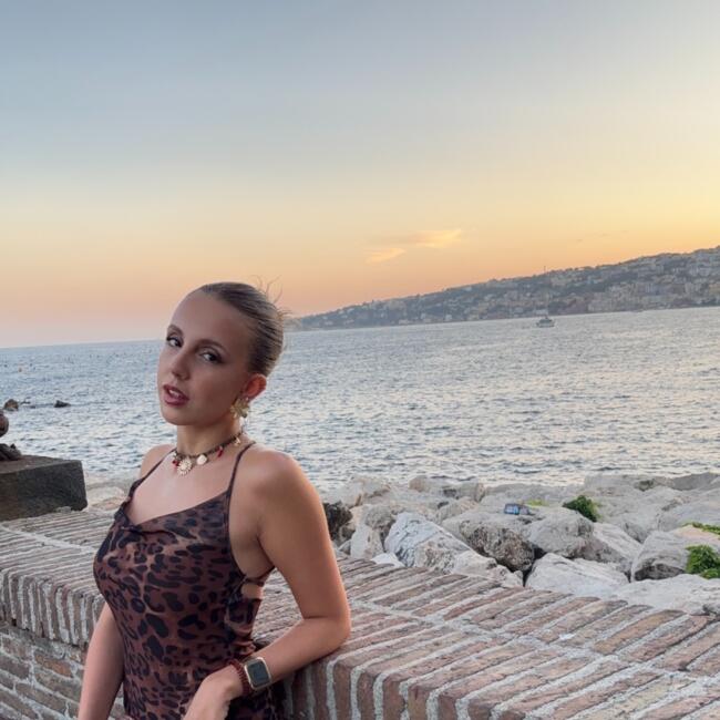 Babysitter in Lille: Giulia