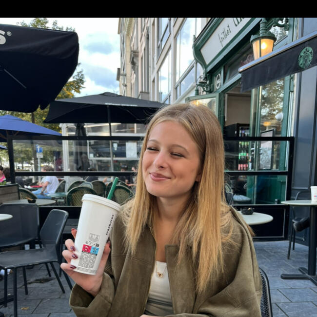 Babysitter in Antwerpen: Alessia