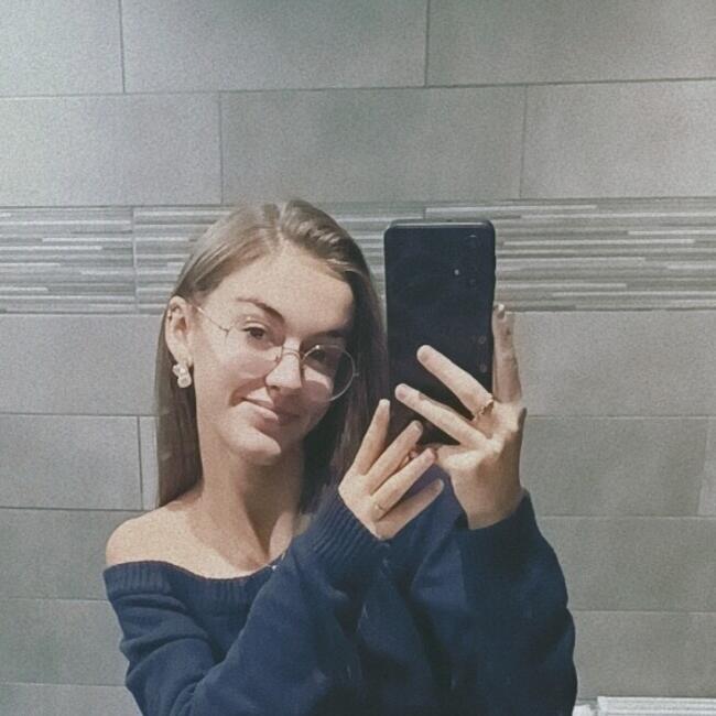 Babysitter em Péruwelz: Jade