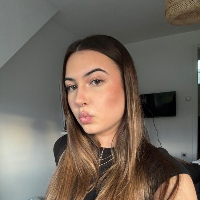 Babysitter in Persan: Lola