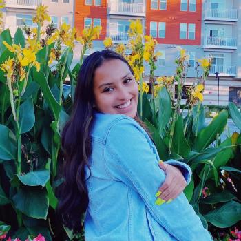Babysitter in Rockville: Bella Lockwood