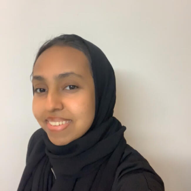 جليسة أطفال في جدة: وعد