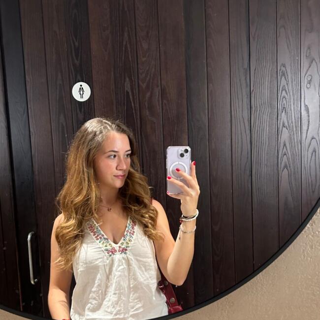 Babysitter in Lisbon: Bianca