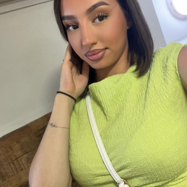 Babysitter in Les Pavillons-sous-Bois: Sara