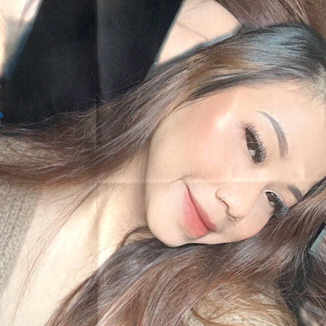 Babysitting job in Singapore: Adriana