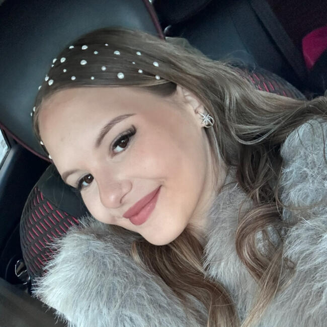 Babysitter in Nice: Andriana