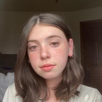 Babysitter in Clarksville: Natalie