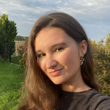 Baby-sitter in Emmerin: Louise
