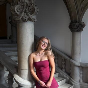 Babysitter Egham: Matylda