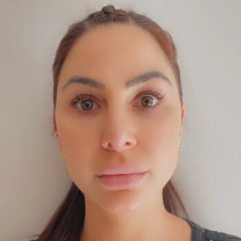 Babysitter in London: Elena