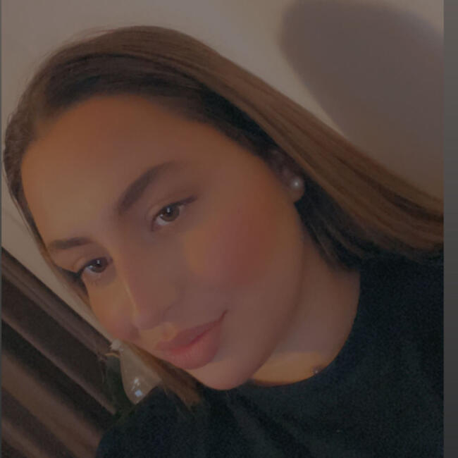 Babysitter in Molenbeek-Saint-Jean: Dina