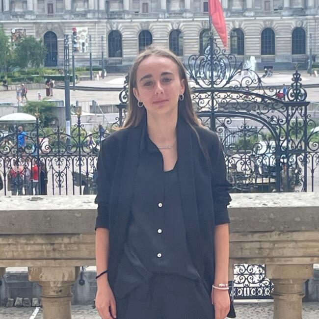 Babysitter in Villeneuve-d'Ascq: Gwenaelle